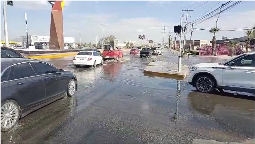 Fuga de agua potable en Ejército fue generado por una empresa externa