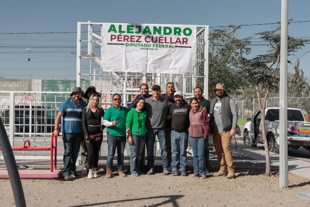 Reforesta Alejandro Pérez Cuéllar primaria y parque de la colonia La Presa