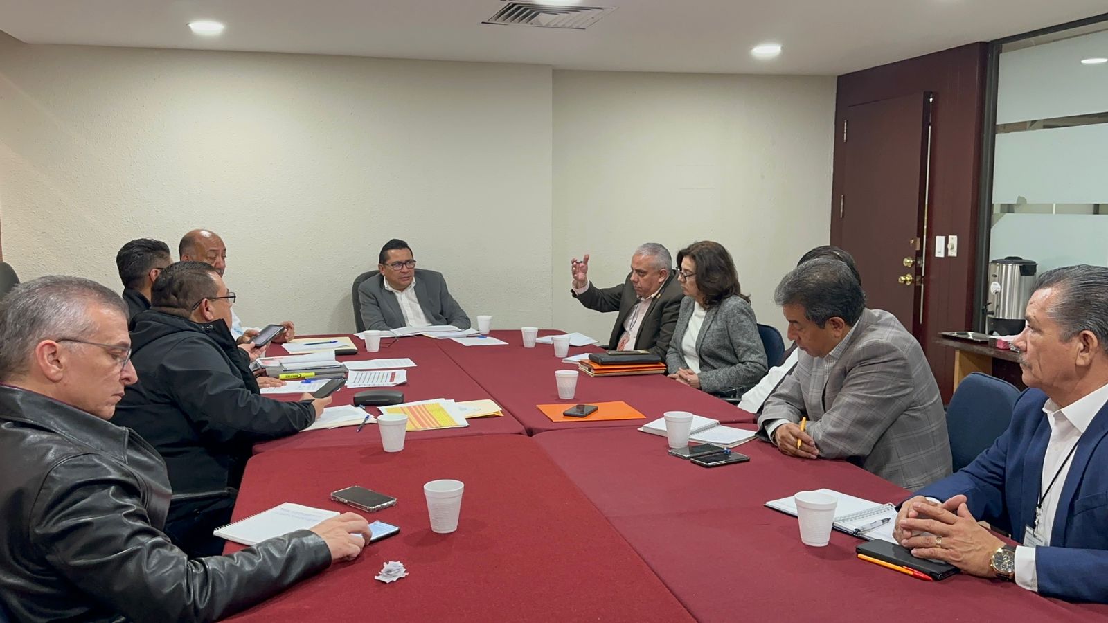 De manera conjunta, Secretaría de Educación y Deporte, CEN del SNTE y Sección 8, realizan gestiones en la CDMX en favor del magisterio chihuahuense