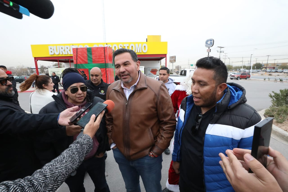 Locutores de Ciudad Juárez en una noble causa navideña 