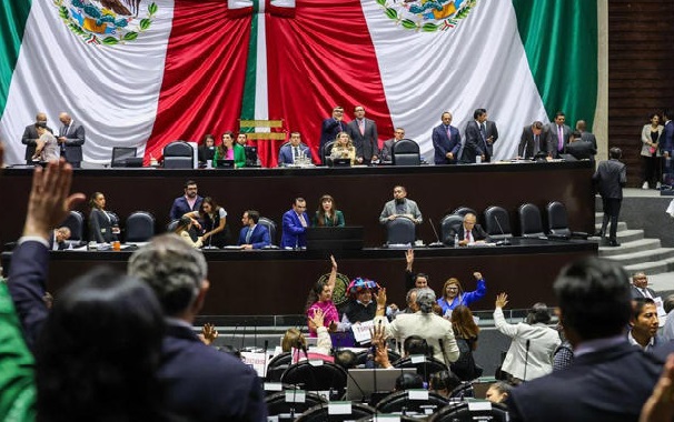 Aprueban Diputados reforma que permite al Estado utilizar vías ferroviarias para pasajeros; pasa al Senado