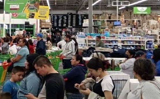 Alertan especialista de la UACH a no excederse en compras navideñas y ahorrar