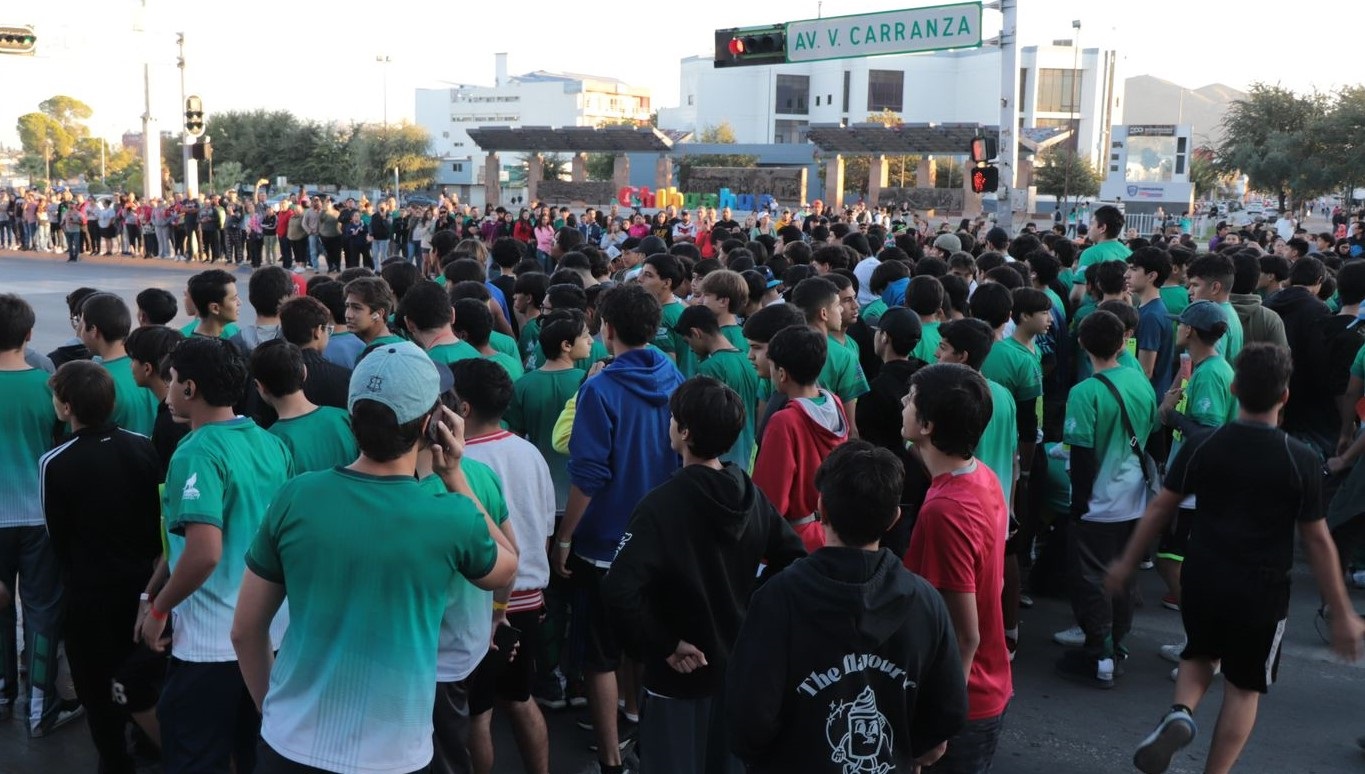 Realizó el COBACH tradicional carrera de novatos