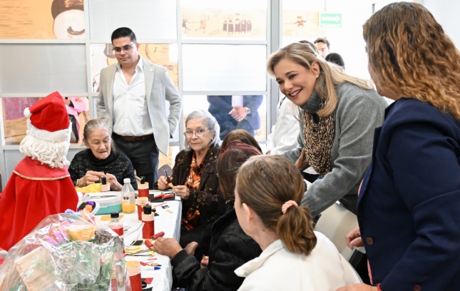 Celebra gobernadora fiestas navideñas en la Casa del Abuelo