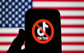 Fiscales estadounidenses demandan a TikTok por afectar la salud mental juvenil