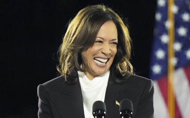 Se dice Kamala Harris lista para ser presidenta de EU; acusa a Trump de querer “poder sin control”