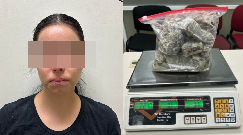 Transportaba mujer más dos kilos de cristal, es arrestada