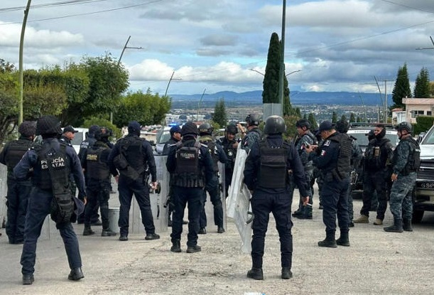 Detienen a 92 policías municipales en Comitán, Chiapás tras agredir a personal del C5