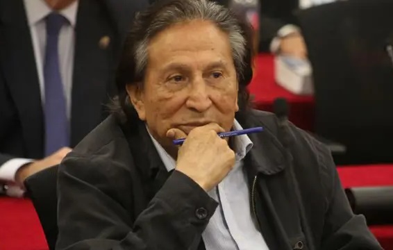 Condena a 20 años de cárcel a ex presidente peruano por aceptar sobornos