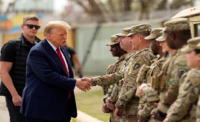 Puso Trump a prueba los límites del uso del ejército. Si gana, planea ir más lejos