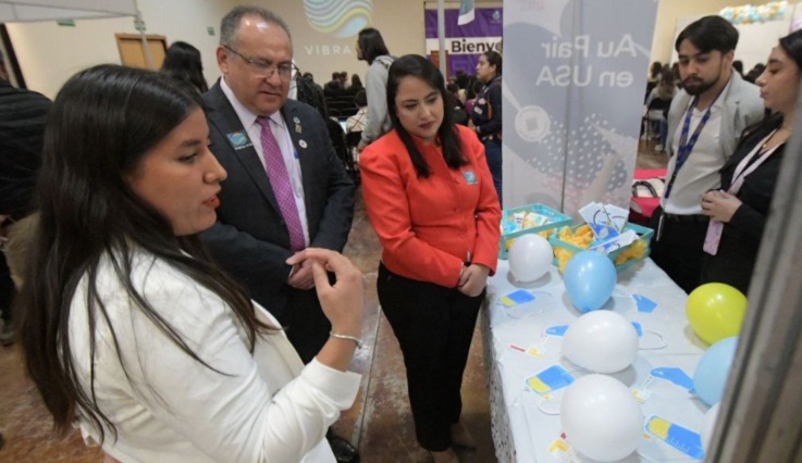 Innovan estudiantes de enfermería con Proyectos de Gestión Empresarial en la UACH