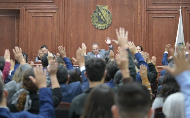 Ratifica Consejo Universitario a Alfredo Pinedo Álvarez como director oficial de la Facultad de Zootecnia y Ecología