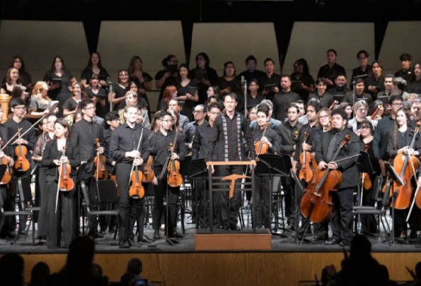 Unen fronteras OSUACH y la Orquesta de UTEP a través de la música en El Paso Texas