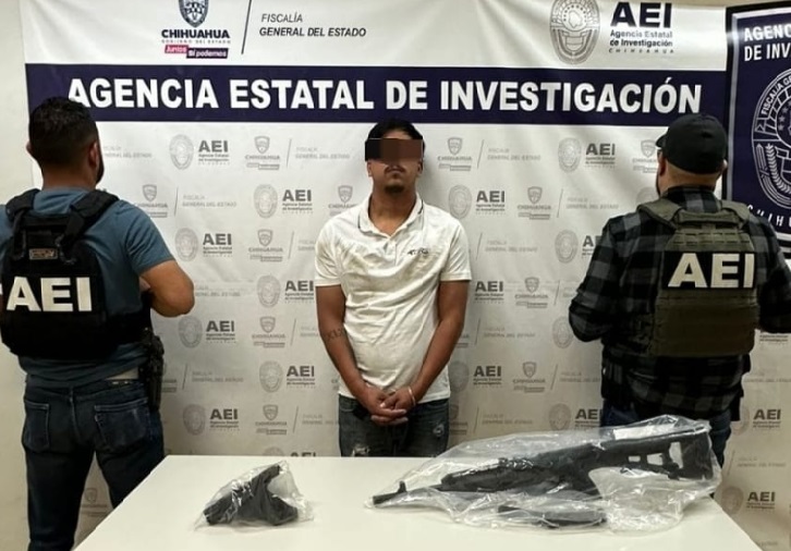 Se paseaba sujeto con diversas armas de fuego en la Morelos I